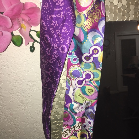 Coach - Picture 4 of 4